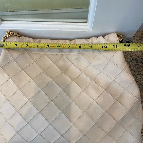 Tory Burch Cream Quilted Shoulder Bag - Picture 4 of 16